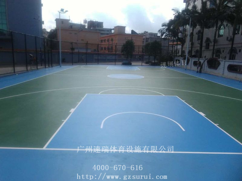 怎樣才能鋪設(shè)一個(gè)專業(yè)標(biāo)準(zhǔn)的硅PU球場“速瑞體育”